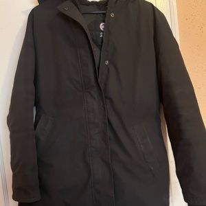 Victoria Canada Goose Coat Parka with Fur. Beanie Hat